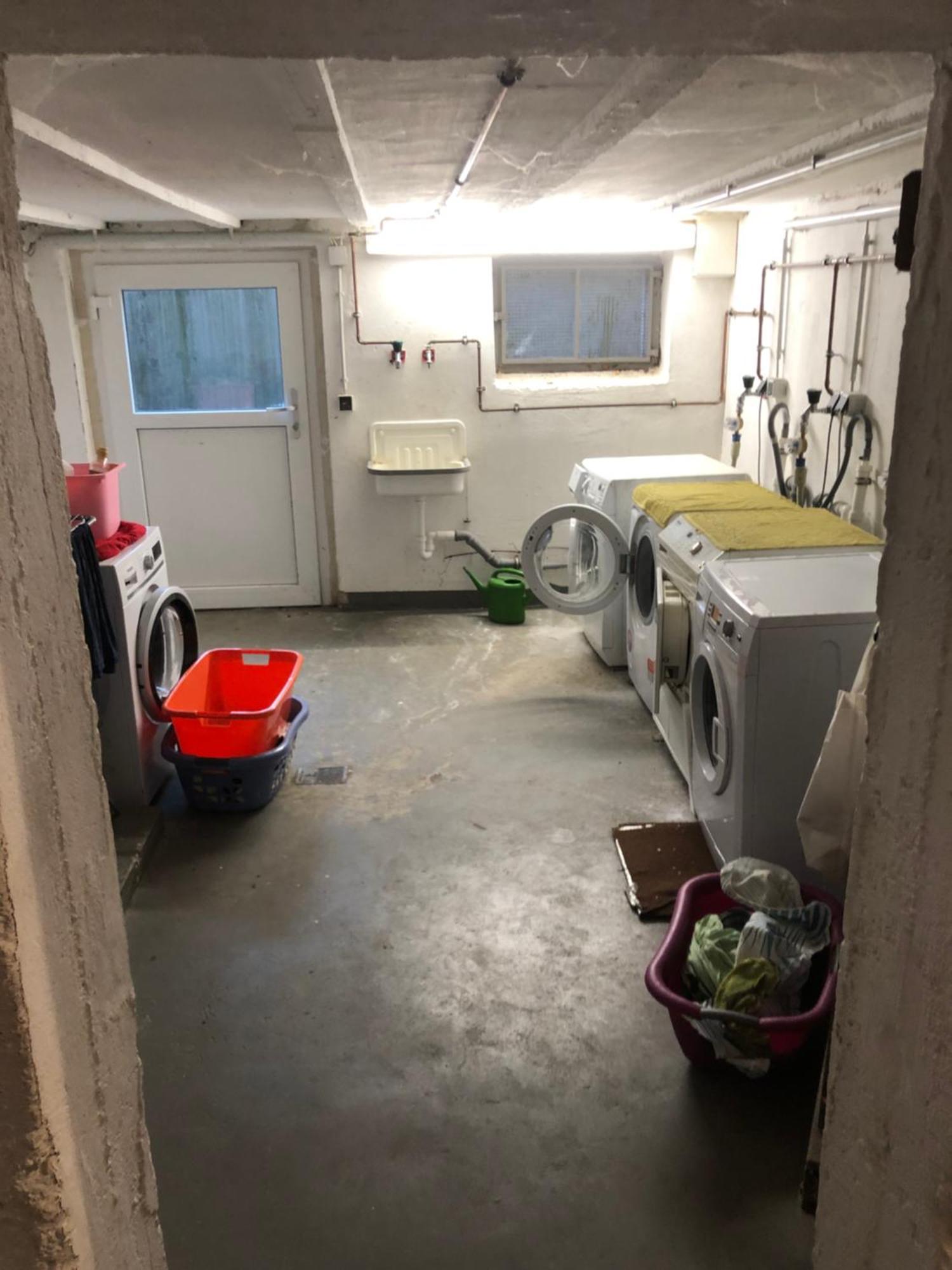 Queen Size Mit Eigenem Balkon 3og Rechts Bonn